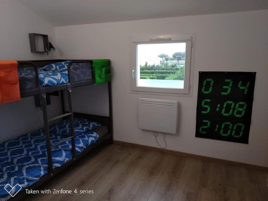Maison De Vacances En Bord De Mer, Avec Piscine La Faute-sur-Mer Luaran gambar